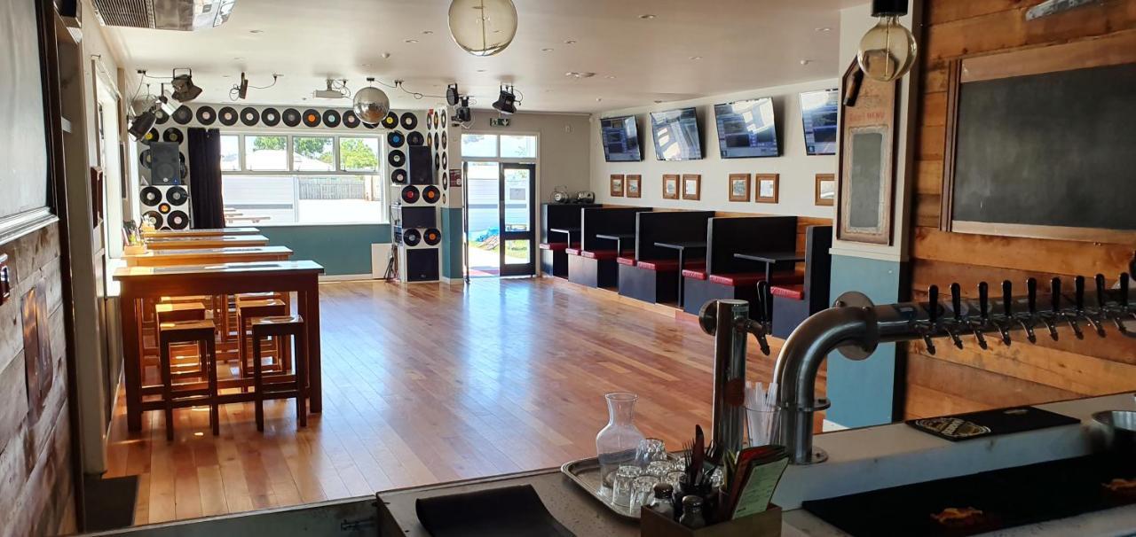 Hotel Motueka Backpackers, Loud Live Music Friday Saturday Nights Esterno foto